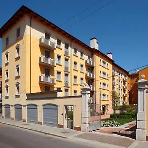 Residenza Carracci Aparthotel