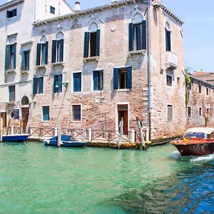 al-canal-regio.hotelinveneto.com/
